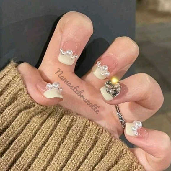Rhinestone & Pearls French Manicure Press On Nails - Picture 1 of 8